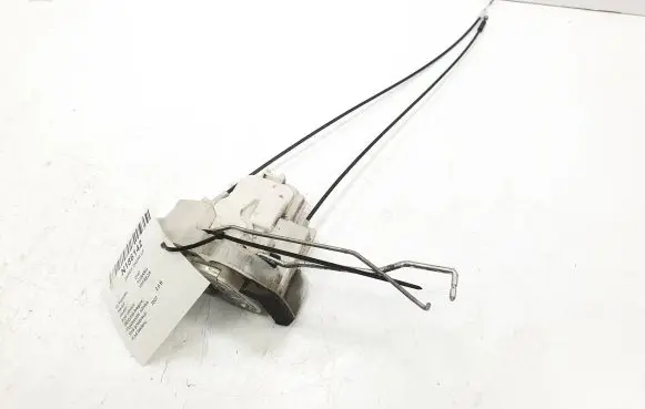 Subaru Impreza II Front door lock