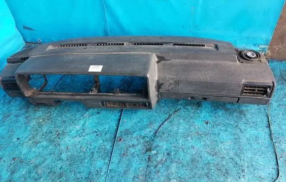 Volkswagen Golf II Dashboard
