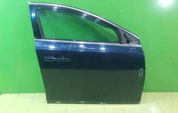 Volvo V40 Front door PRZOD PRAWE