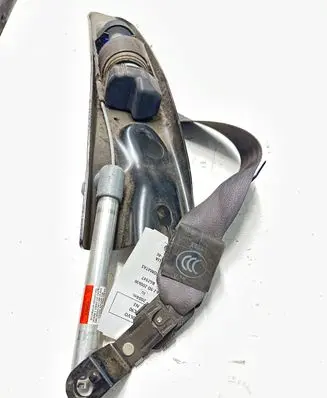 Volvo XC90 Front seatbelt 8619620