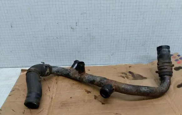 Volkswagen Transporter - Caravelle T5 Engine coolant pipe/hose 7H0121035M