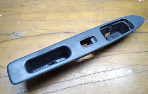 Mitsubishi Space Wagon Rear door window switch trim MR283702