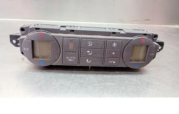 Ford Focus C-MAX Air conditioning/heating control unit 3M5T18C612AP