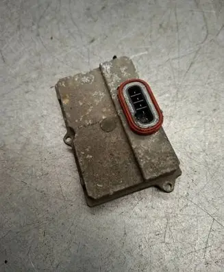 Mercedes-Benz E W211 Headlight ballast module Xenon 5DV00876400 5DV00885601 5DV00885501