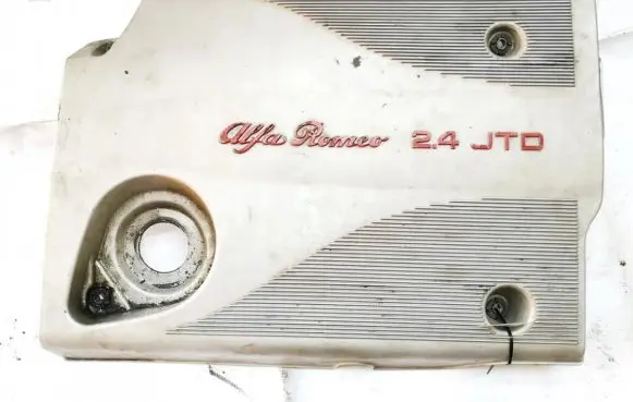Alfa Romeo 166 Engine cover (trim)