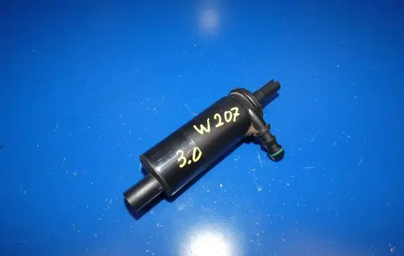 Mercedes-Benz E A207 Headlight washer pump 2108691221 1212