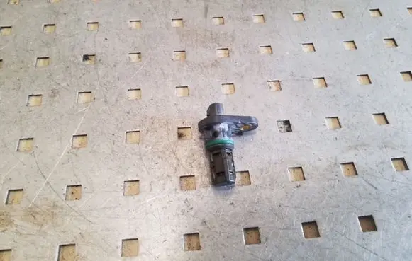 Opel Astra J Crankshaft position sensor 55562744