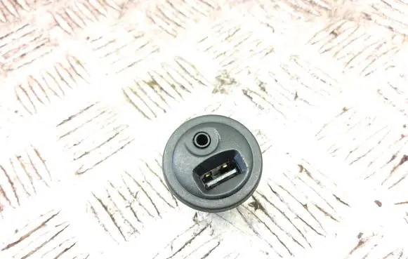 Peugeot 2008 I AUX in-socket connector 96645227XT