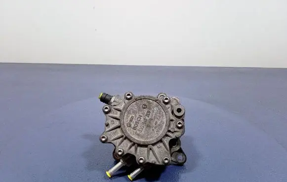 Audi A3 S3 A3 Sportback 8P Vacuum pump 03G145209D