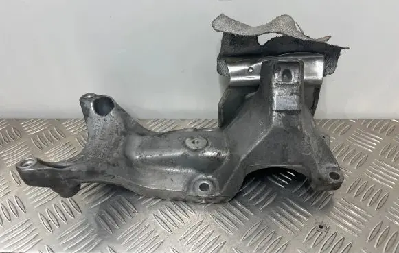 Audi A6 C7 Engine mounting bracket 4G0199307H
