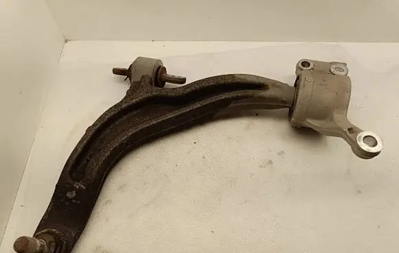 Chrysler Pacifica Front lower control arm/wishbone 68229021AG