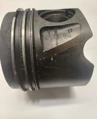 Mercedes-Benz C W204 Piston 8370B