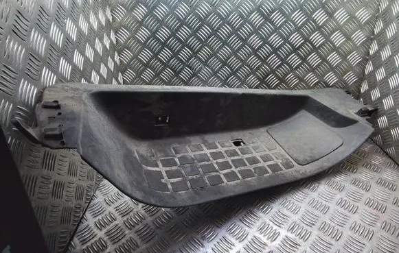 Front sill trim cover