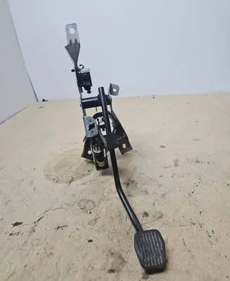 Ford Grand C-MAX Clutch pedal AV617B633FA 11770