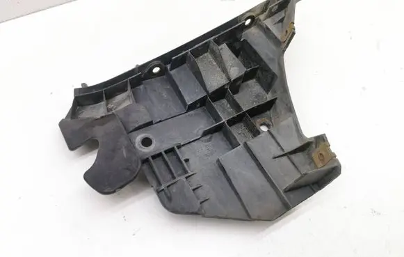 Front bumper mounting bracket