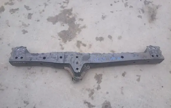 Toyota Avensis T270 Other front suspension part 