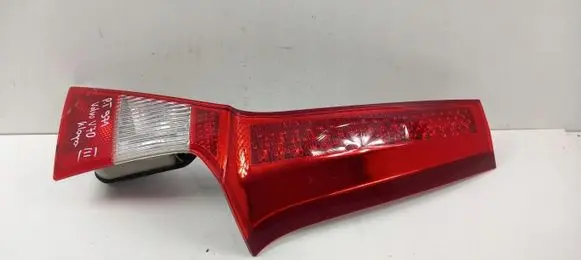 Volvo V70 Tailgate rear/tail lights