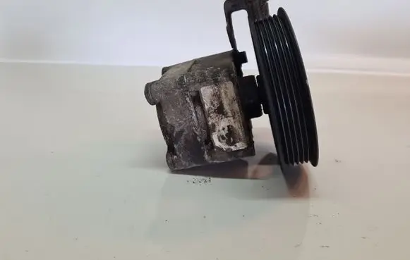 Volvo S60 Power steering pump 7611332138