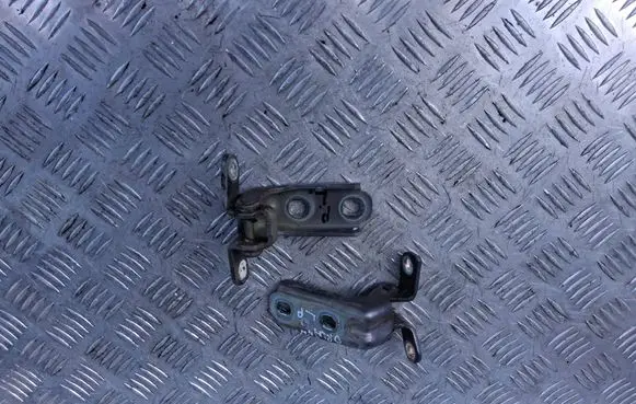 Chevrolet Orlando Front door hinges set 