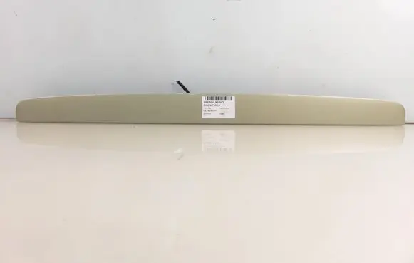 Volvo S40 Trunk door license plate light bar P1100001