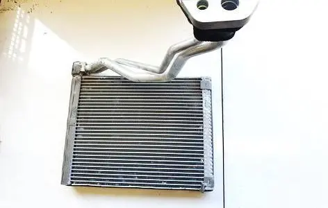 Tesla Model Y Heater blower radiator 