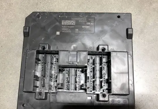 Volkswagen Golf VIII Other control units/modules 5Q0937085CQ A3C12379704