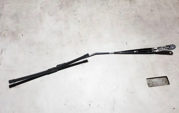 Volkswagen Touran II Windshield/front glass wiper blade 2K1955410B