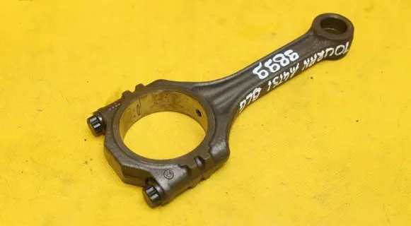 Volkswagen Golf VI Piston with connecting rod