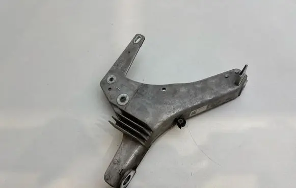 Polestar 2 Hybrid/electric vehicle battery bracket 43500