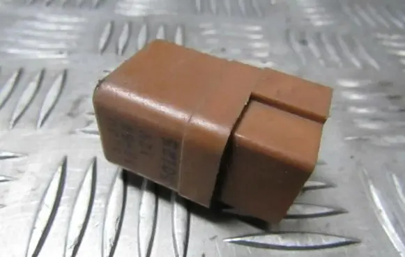Nissan Almera Other relay 2523079964