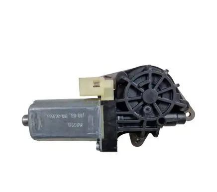 Ford Escape IV Seat adjustment motor 939732106 B556W 0390203044