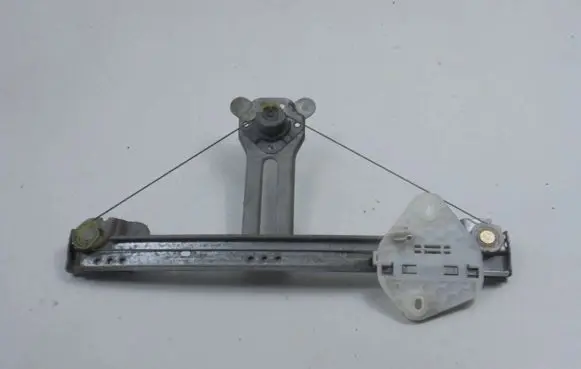 Dacia Logan I Rear door manual window regulator 