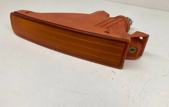 Lexus LS 400 Front indicator light