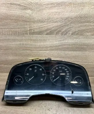 Opel Zafira A Speedometer (instrument cluster) 24461768JU 110080209