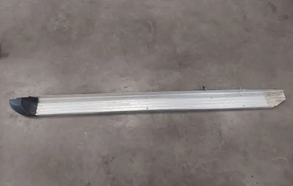 Toyota Hilux (AN120, AN130) Sill