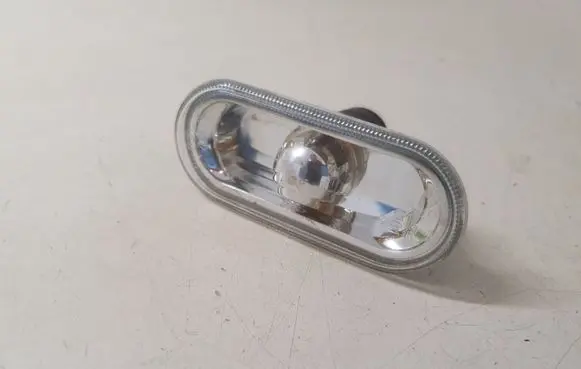 Volkswagen Golf IV Front fender indicator light 1J0949117