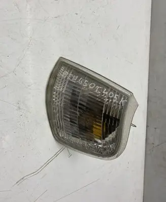 Peugeot 405 Front indicator light