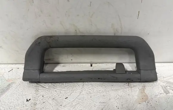BMW 5 E34 Rear interior roof grab handle 8102403