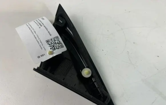 Nissan Juke I F15 Other front door trim element 802931KA0A