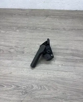 Volkswagen PASSAT B7 Engine bonnet (hood) release handle 1K1823633 1J1823533C