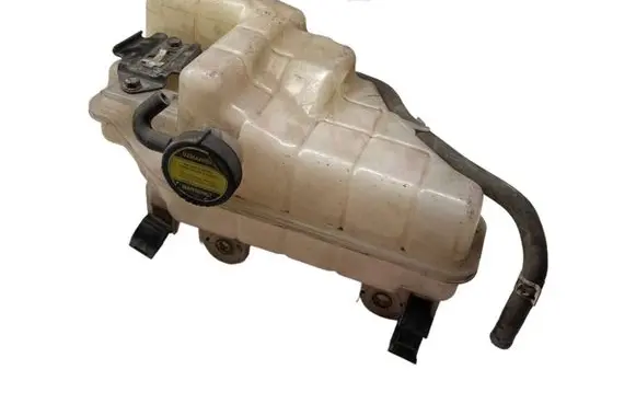 Toyota Land Cruiser (J200) Coolant expansion tank/reservoir