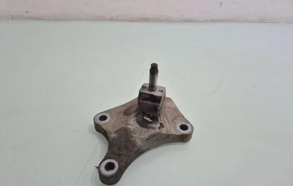 Ford Fiesta Engine mounting bracket 2S617M125AC