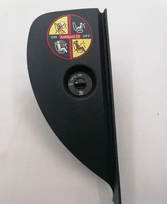 Renault Clio III Dashboard side end trim 8200407591