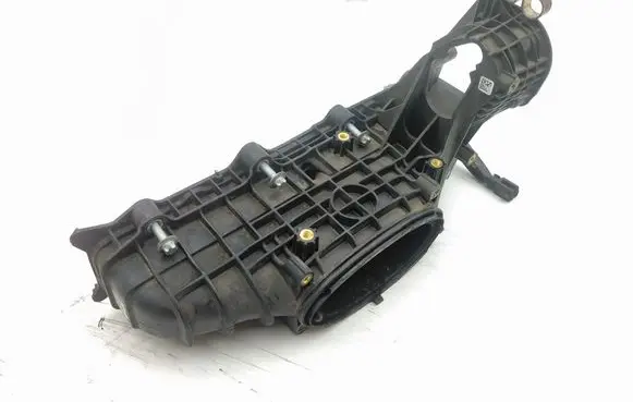 Mercedes-Benz ML W166 Intake manifold A6510900037