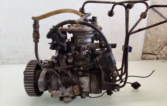 Opel Astra F Fuel injection high pressure pump 0460494372 76622330 9383272