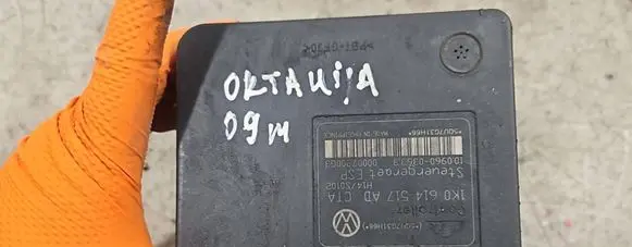 Skoda Octavia Mk2 (1Z) ABS Pump 1K0614517AD 00007200G3 10096003633