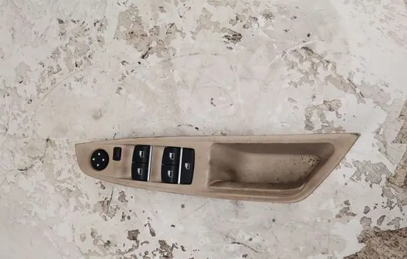 BMW 5 F10 F11 Electric window control switch 9241957