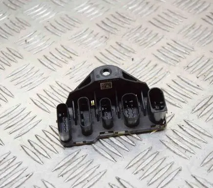 Mercedes-Benz C W205 Current control relay A0005459712