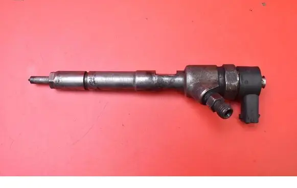 Fiat Punto (199) Fuel injector 0445110351