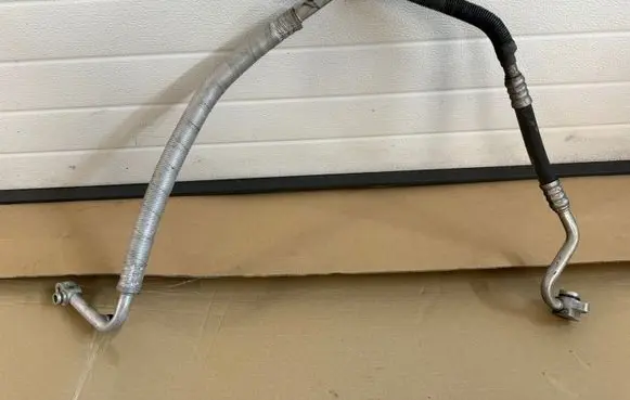 Air conditioning (A/C) pipe/hose